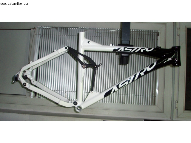astro_enduro_frame.jpg
